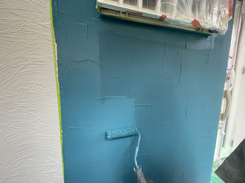 外壁上塗り二回目。